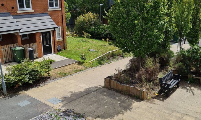 Peterborough House | Family-Friendly Holiday Home Just 5 Miles From the Station