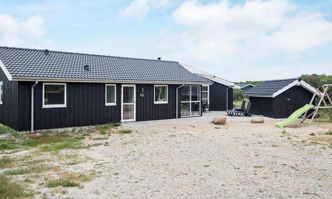 Vejers House | Inviting Holiday Home in Vejers Strand Near the Sea