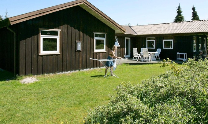 Rødhus House | Cozy Holiday Home in Pandrup with Swimming Pool
