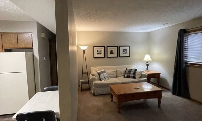 Beatrice Apartment | Comfortable Retreat: Pet & Child Friendly Getaway