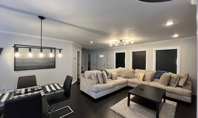 Belvedere Park House | Inviting Family-Friendly Retreat for Your Next Getaway