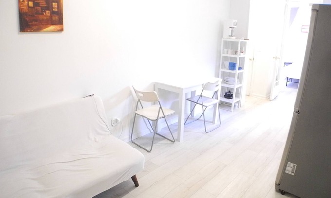 Hunters Point Apartment | Comfortable Retreat for Families in New York City