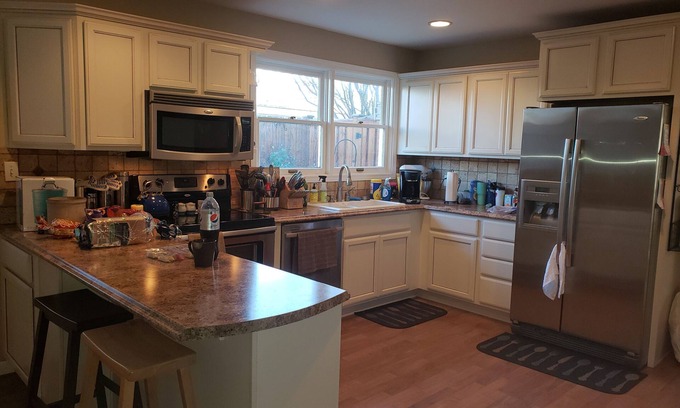 Prineville House | Serene Retreat in a Quiet Neighborhood with Pet-Friendly Perks