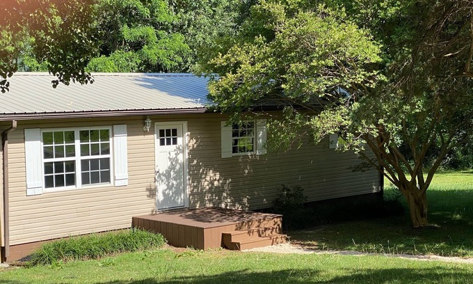 Madisonville House | Cozy Home In A Relaxing Area