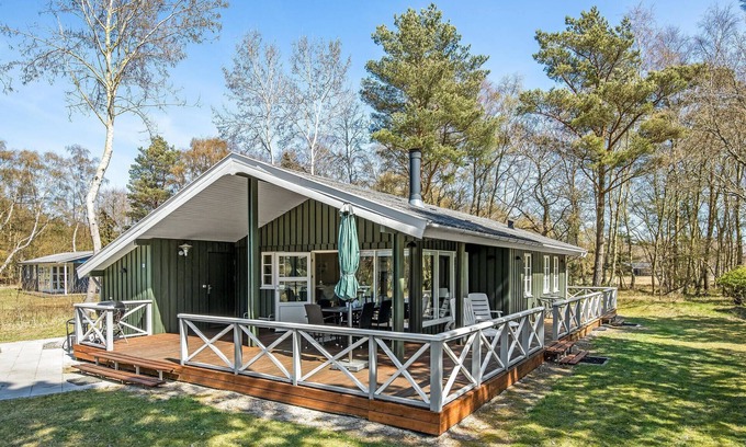Oster Somarken House | Top-Rated 3 Bedroom Retreat in Aakirkeby with Ocean View