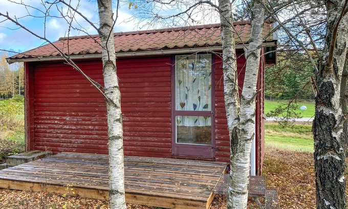 Ambjornarp House | Cozy 1 Bedroom Retreat in Ambjörnarp with Lake Views