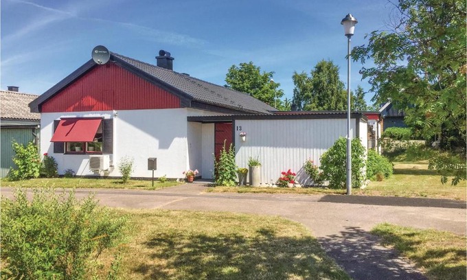 Borgholm House | Charming Borgholm Retreat with Wifi & Child-Friendly Amenities