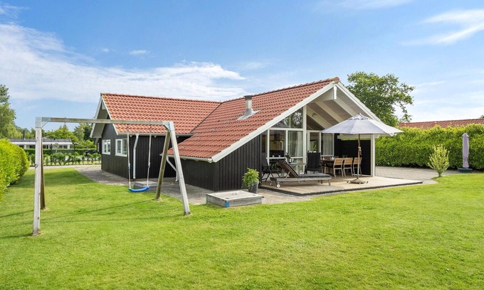 Broager House | Family Getaway: Relaxation with Ocean Views and Spa Access