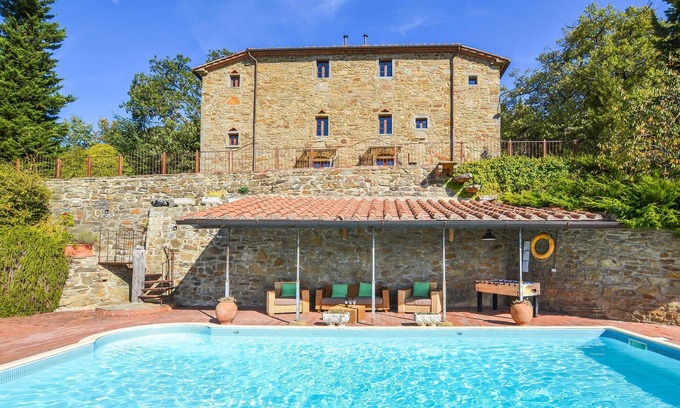 Castiglion Fiorentino House | Discover 7 Bedroom Retreat in Castiglion F. AR