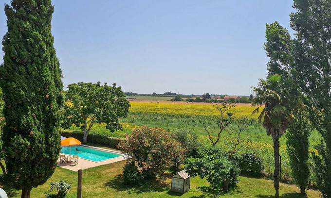 Ischia di Castro House | Family-Friendly Retreat with Pool and Lush Garden Oasis