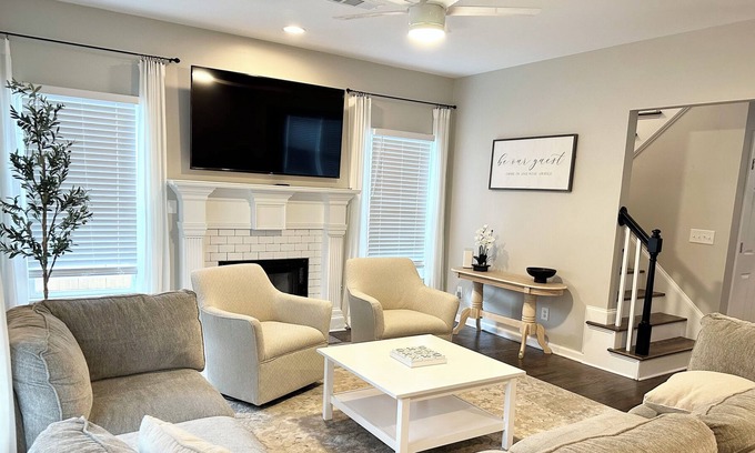 Atlanta House | Inviting Home in Central ATL with Spa & Family-friendly Perks