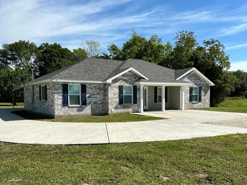 Milton House | Inviting Home in Church Point - Family-Friendly Retreat