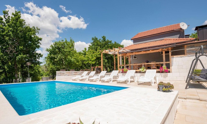 Imotski House | Experience Nature and Comfort in Croatia with Unique Amenities