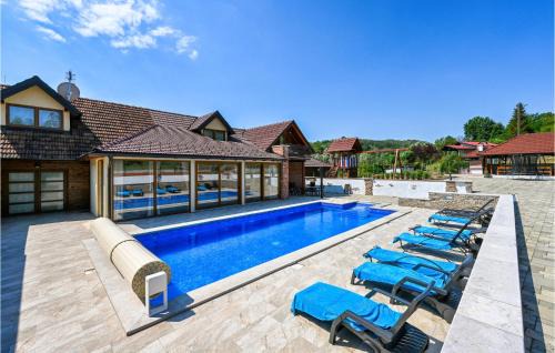 Zlatar House | Relaxing Retreat in Donja Batina with Sauna & Pool