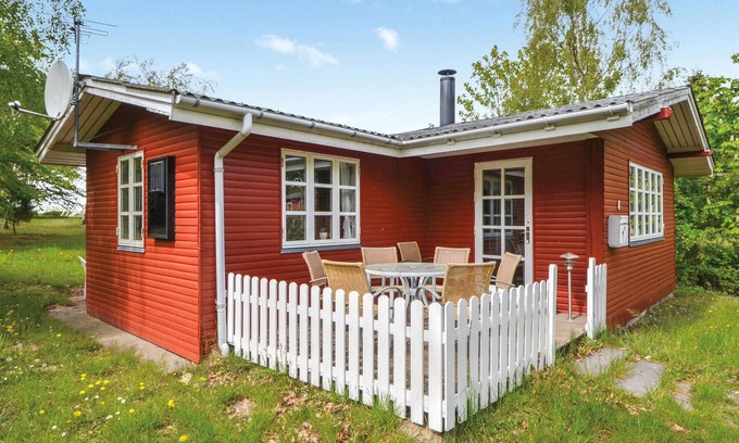 Øer Strand House | Explore Djursland: Family-Friendly Hotel with Ocean Views