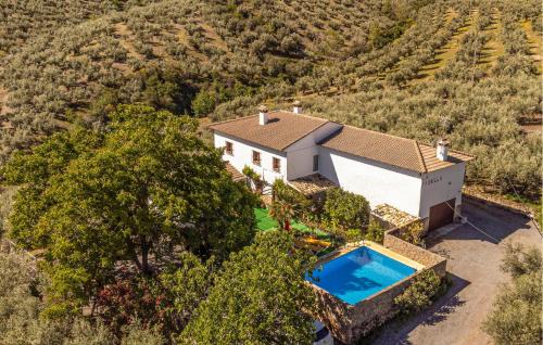 Castillo de Locubin House | Cozy Stay in Castillo De Locubin with Family-Friendly Perks