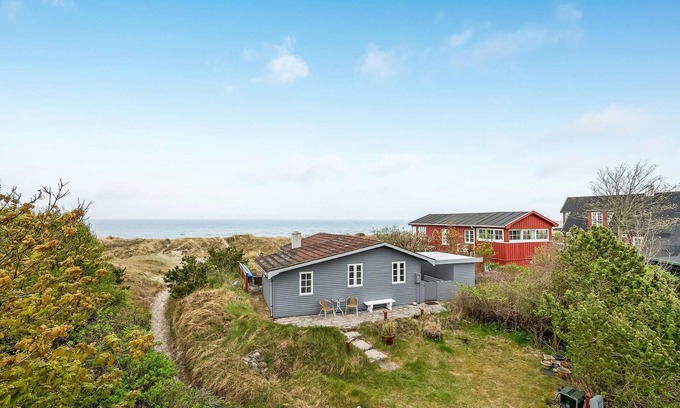 Grena Strand House | Cozy Beach House with Ocean Views and Spa Amenities