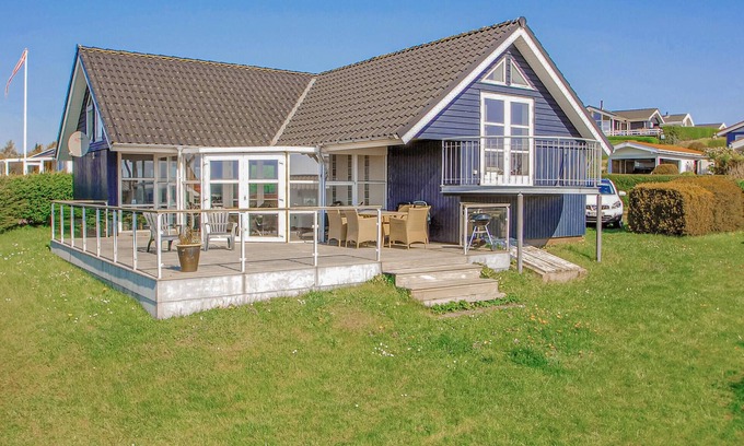 Hejlsminde Strand House | Top-Rated 2 Bedroom Getaway in Hejls with Ocean View