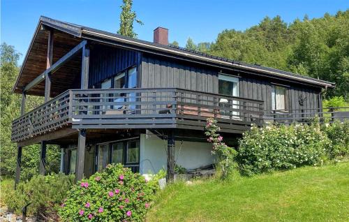 Hemne House | Charming Home in Hellandsjen with Kitchen & Pet-Friendly