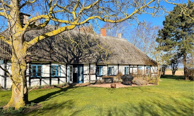 Horslunde House | Cozy Home In Horslunde With Wifi