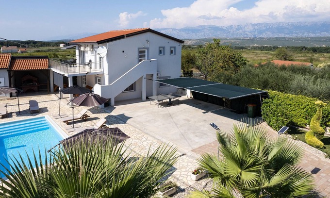 Municipality of Posedarje House | Spacious 4-Bedroom Retreat with Pool and Ocean Views