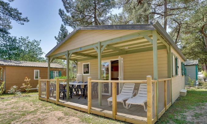 La Faute-sur-Mer House | Cozy Cottage Retreat by the Ocean in Nature Park