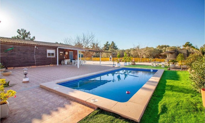 Los Valientes House | Delightful Molina De Segura Home with Pool and Hot Tub