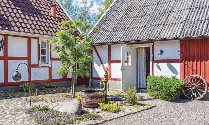 Angelholm Municipality House | Rustic Retreat with Lake Views and Top Guest Rating 10/10