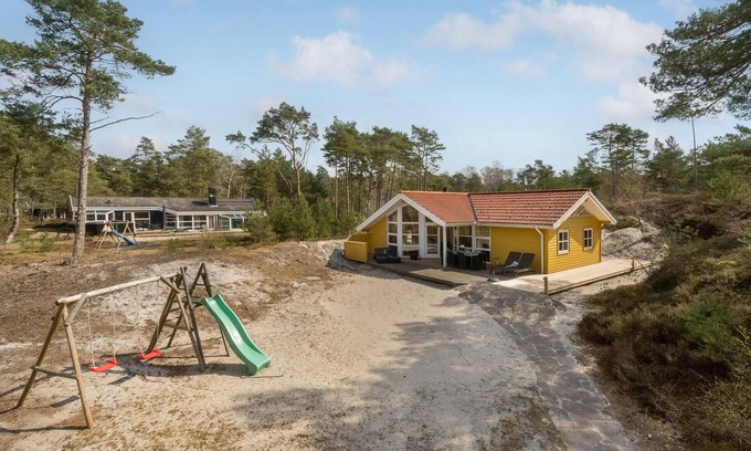 Spidsegard House | Idyllic Holiday Home with Ocean View and Spa Amenities