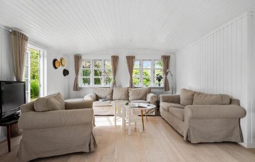 Nykobing Sjaelland House | Cozy Home In Nykøbing Sj With Wifi
