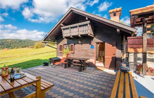 Prezid House | Inviting Home in Prezid with Wifi and Hot Tub Access