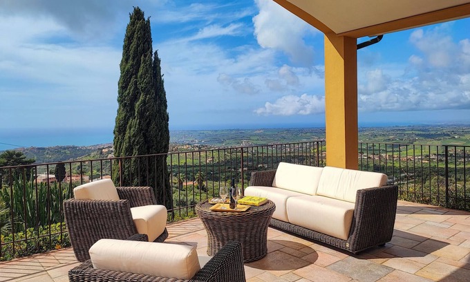 Sciacca House | Cozy home in Sciacca with WiFi