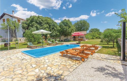 Promina House | Relaxing Home in Sibenik with Pool and Hot Tub Amenities