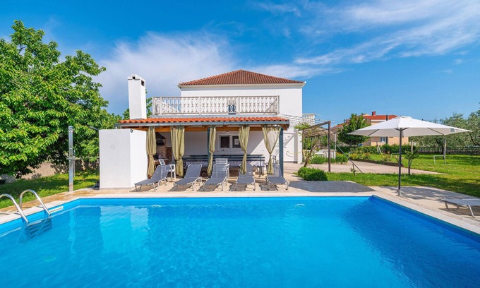 Skabrnja House | Comfortable 5 Bedroom Accommodation in Skabrnja