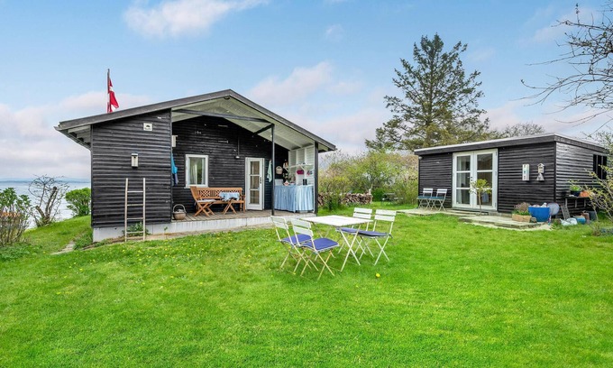 Skanderborg House | Relax by Mossø: Private Jetty and Beach Access Await