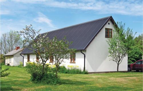 Slite House | Cozy Home in Slite with Kitchen, Ideal for Families