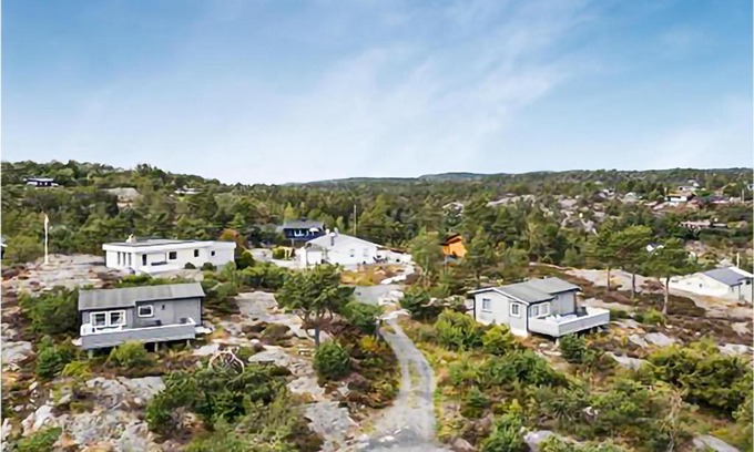 Bamble House | Comfortable Home in Stathelle with Kitchen & Pet Friendly