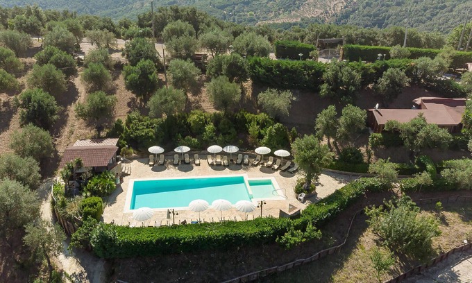 Stella Cilento House | Relaxing Family Retreat in Scenic Countryside Paradise