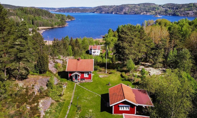 Stromstad O House | Enjoy a Memorable Swedish Getaway with Fjord Views