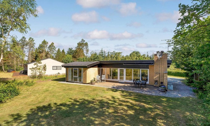 Amtoft House | Scenic Cottage with Fjord View and Spa Amenities