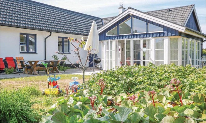 Svarte House | Inviting Home in Ystad with Kitchen & Family-Friendly Vibes