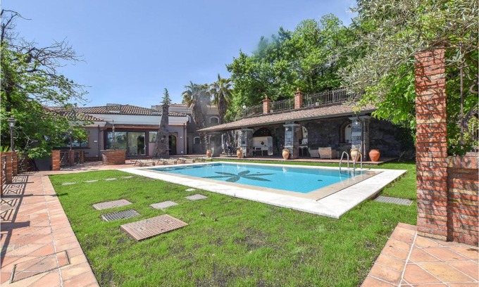 Zafferana Etnea House | Welcoming Home in Zafferana Etnea with Pool and Wifi