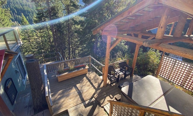 Okanagan-Similkameen Cabin | Inviting Cabin Retreat Near Manning Park Ski Resort