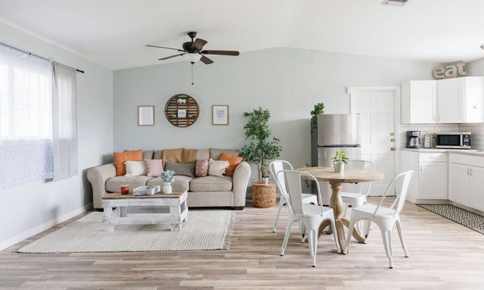 Southside House | Comfortable Retreat Near Randolph AFB and Local Attractions