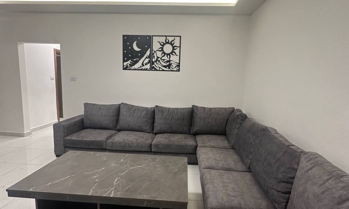 Suwailih Apartment | Comfortable Retreat with Kitchen & Pet-Friendly Amenities