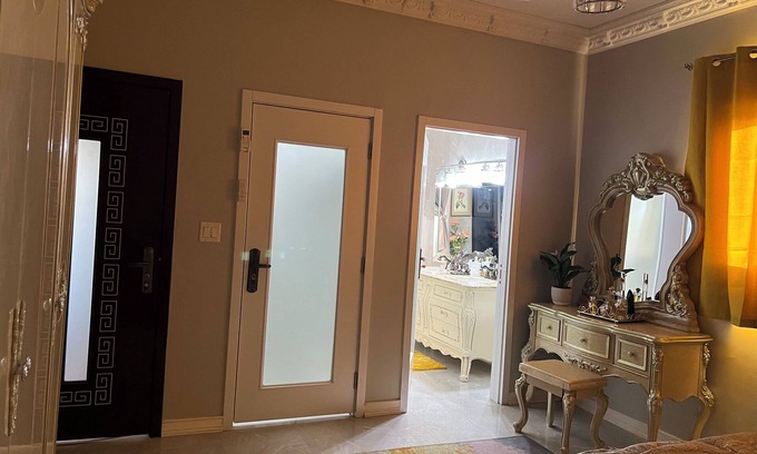Downtown House | Inviting Home Steps from Grand Bahama International Airport
