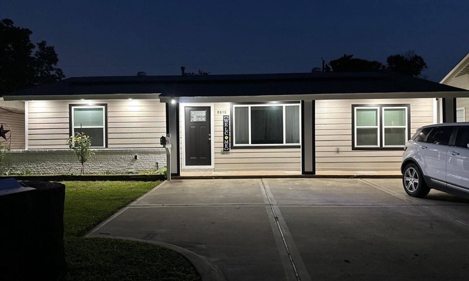 Southeast Houston House | Cozy home near Hobby airport!