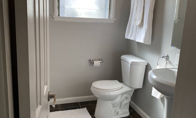 Boerne House | Tranquil Retreat in Boerne's Peaceful Neighborhood