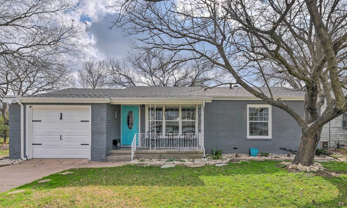 Whitney House | Inviting Home with Fire Pit - Steps from Lake Whitney!