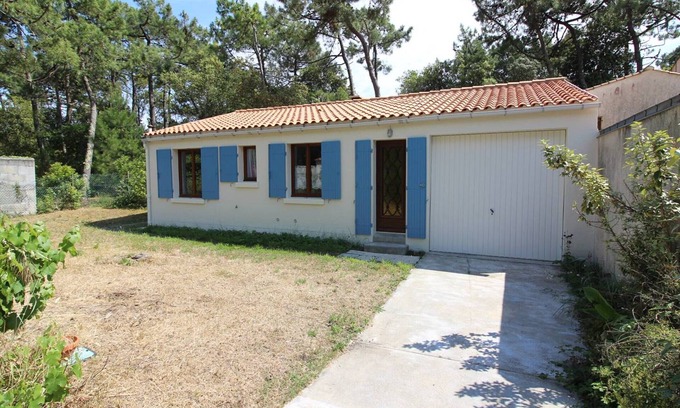 Domino House | Welcoming Villa Saint-Georges-d'Oléron with Spa & Breakfast